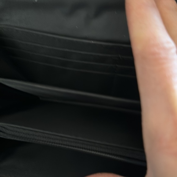 Cute wallet . - Picture 3 of 3